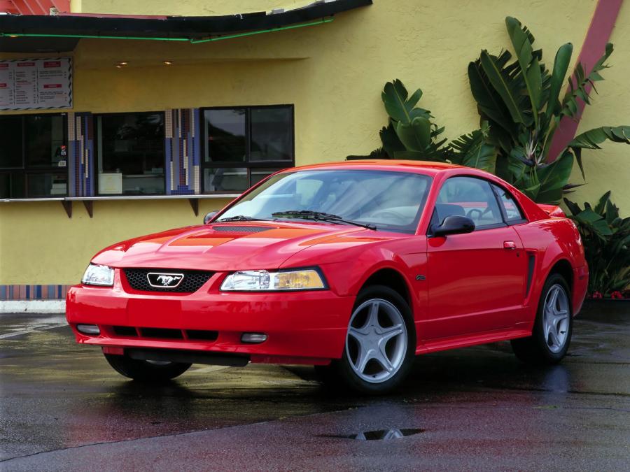  Ford Mustang GT Coupe 1998 года  (фото 12 из 14)
